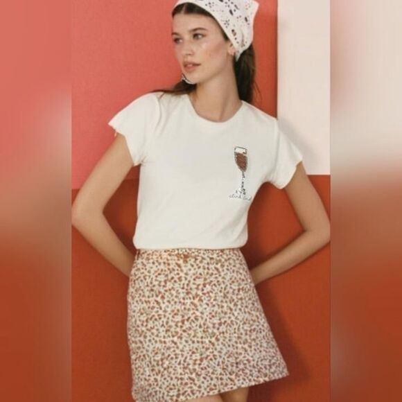 Abercrombie & Fitch Tops - Abercrombie & Fitch Soft A&F White Reversible Sequin Wine Glass Tee Size Small